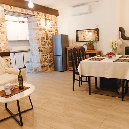 Kamena Oaza * Stolac